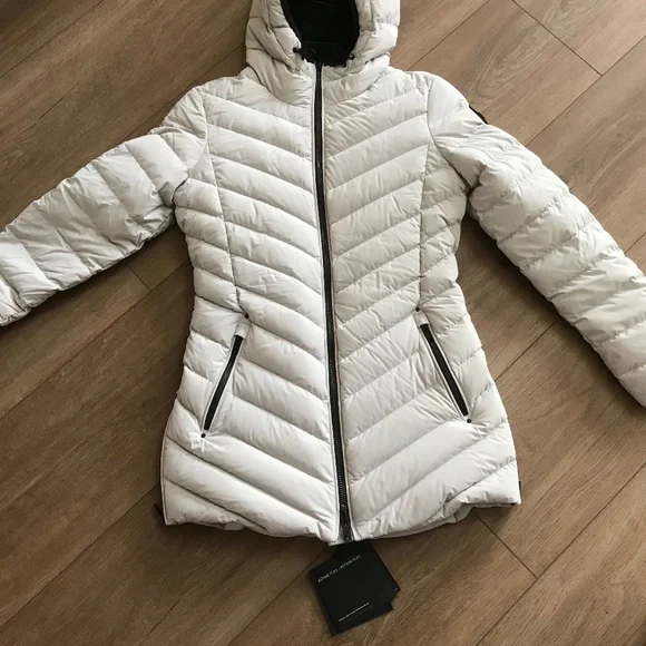 Moose Knuckles jacket - Picture 8 of 10